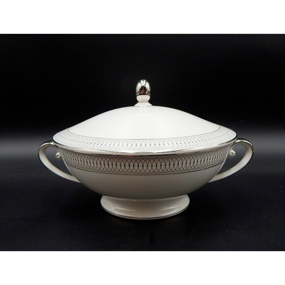 Tirschenreuth Bavaria The Elgin #2270 Lidded Covered Serving Casserole 8 In - Picture 3 of 12